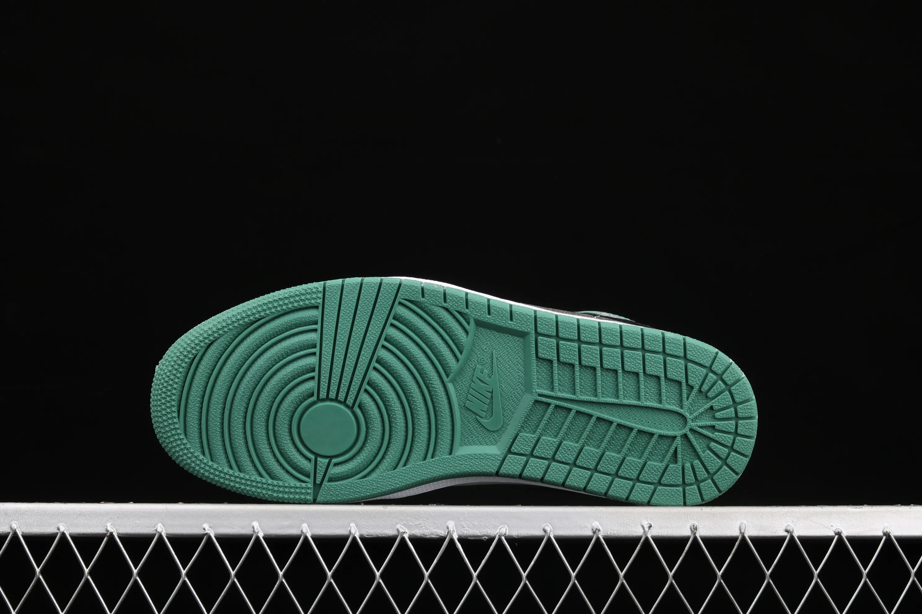 All categories Air Jordan Jordan series basketball shoes Air Jordan 1 Mid Air Jordan 1 Mid AJ1 Joe 1 grass green China basketball shoes CZ0774-300